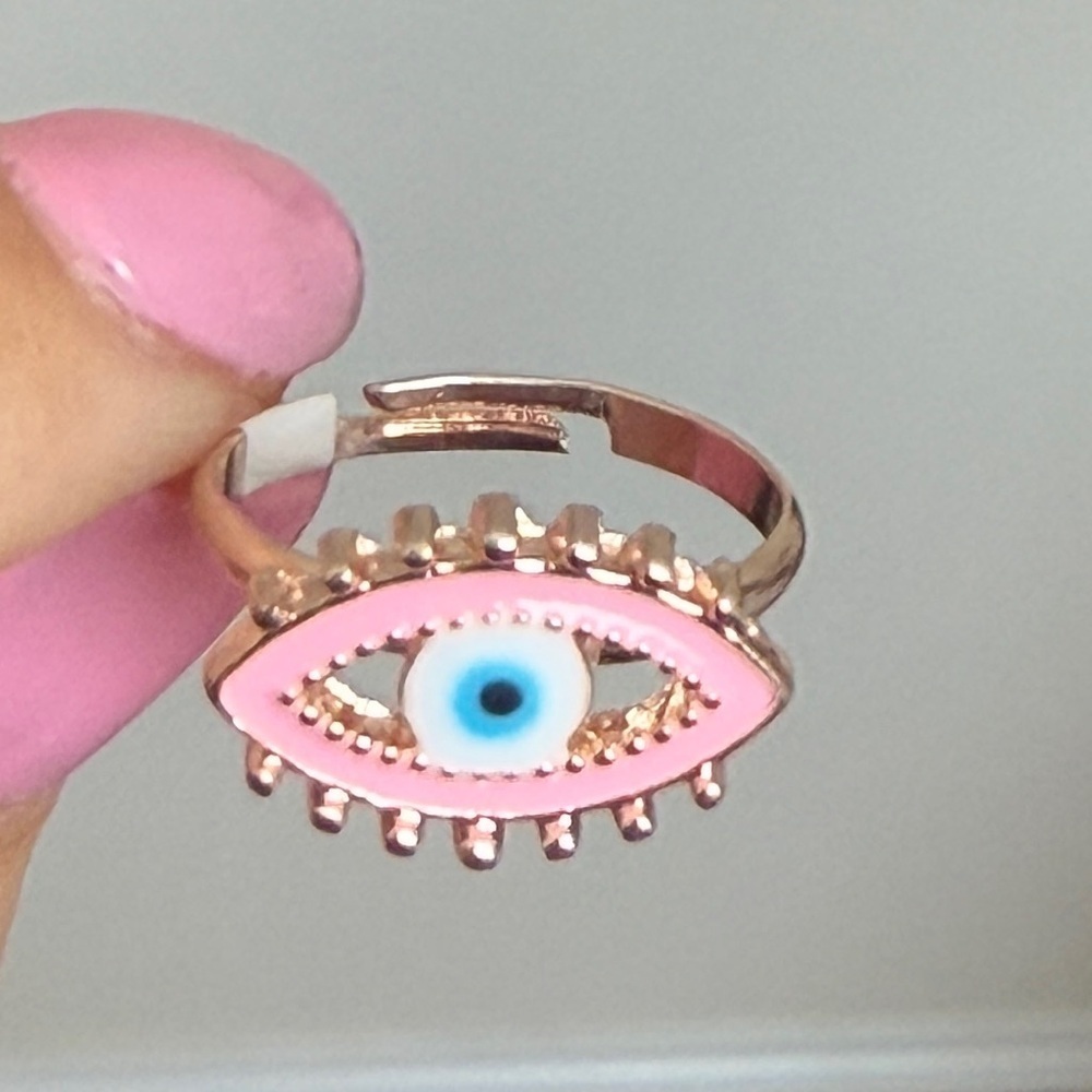Trendy Pink Eye Ring 💕 - Picture 2 of 3